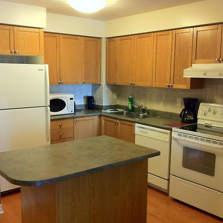 Mississauga Furnished Apartments ภายนอก รูปภาพ
